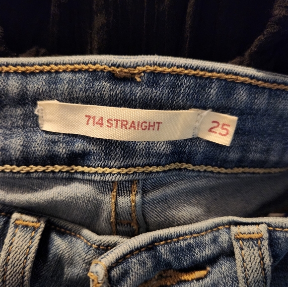 Levi 👖 - Picture 6 of 6